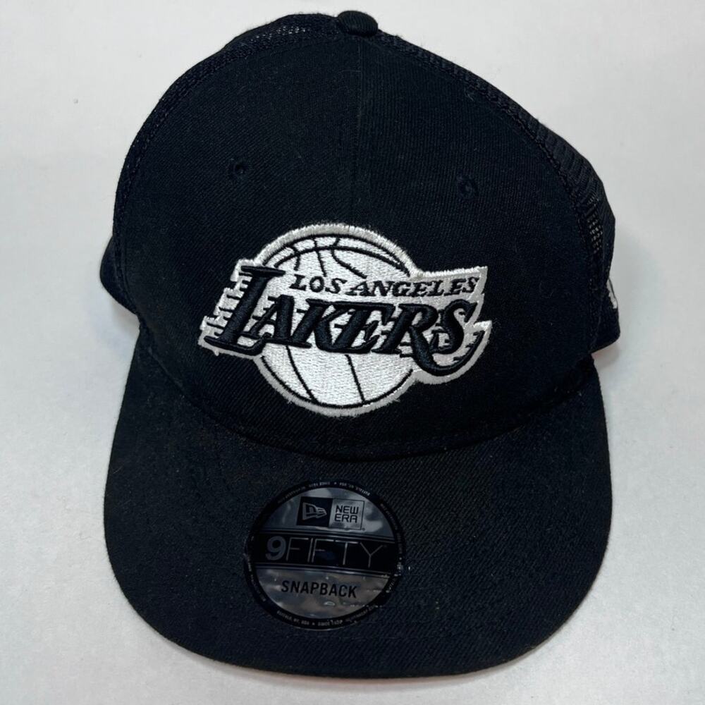 Los Angeles Lakers New Era Black & White Logo 9FIFTY OSFA Adjustable Hat Cap